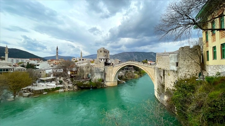 Neretva Nehri'nin 'Osmanlı gerdanlığı' Mostar Köprüsü'nün yıkılışının üzerinden 29 yıl geçti