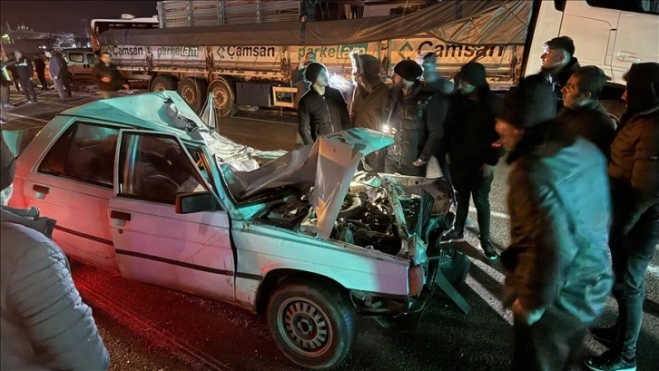 Nevşehir'de 14 aracın karıştığı zincirleme kazada 7 kişi yaralandı