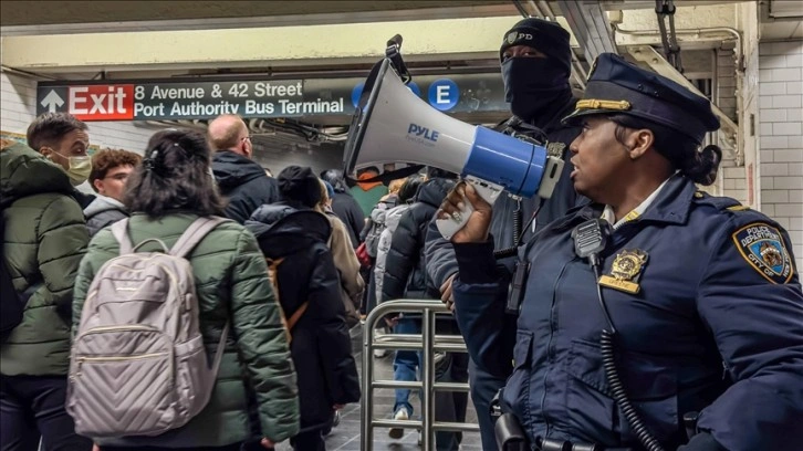 New York Valiliği, metro hatlarında artan tehlikeyi önlemek için ulusal muhafızları görevlendirecek