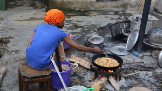 Nijerya'da iftar sofralarının atıştırmalığı: Kose ve kunu