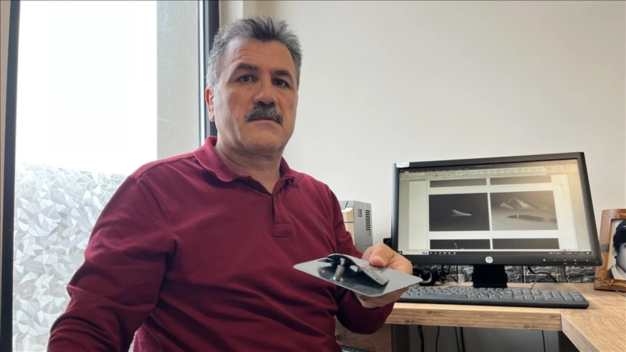 Oğlunun d&uuml;ztabanlık probleminden yola &ccedil;ıkarak geliştirdiği medikal &uuml;r&uuml;n&uuml;n patentini aldı