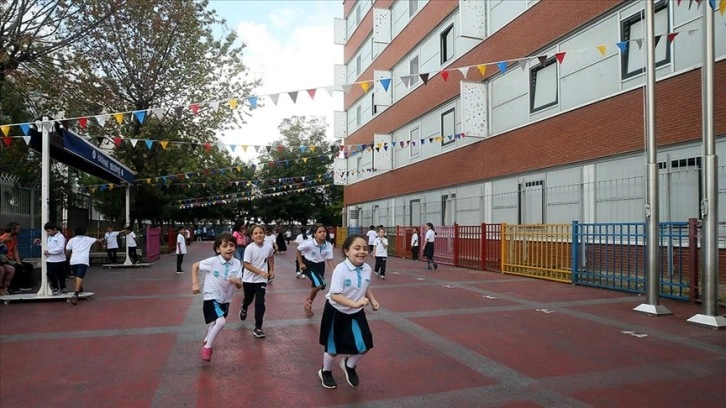 Öğrencilere yeni eğitim dönemine
