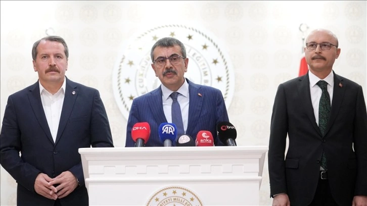 'Öğretmenlere yönelecek hiçbir baskı ve şiddeti asla kabul etmeyeceğiz'