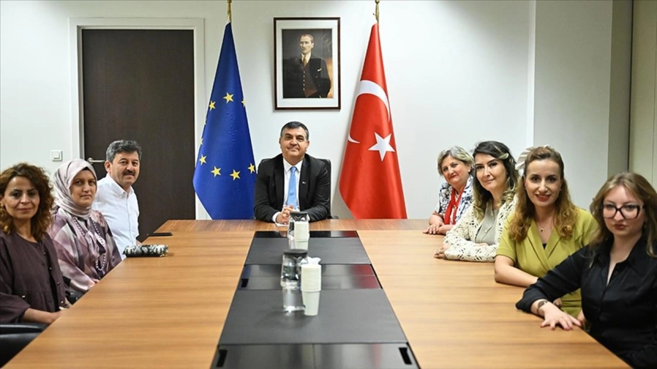 Öğretmenlerin yenilikçi eğitim araçlarını kullanımına dair Erasmus projesi Brüksel'de