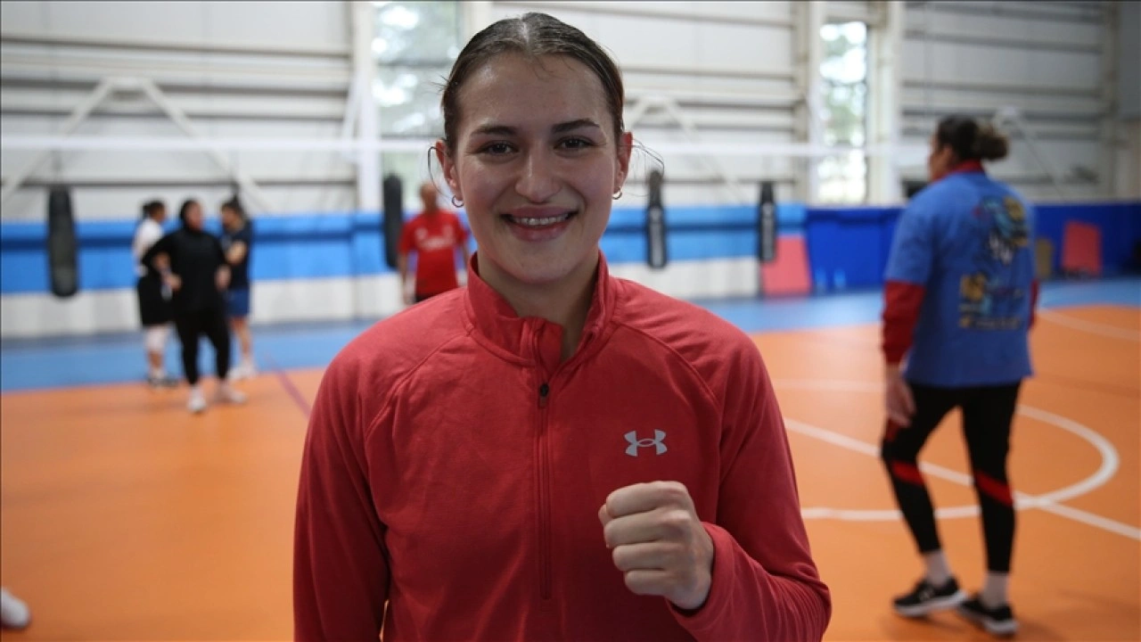 Olimpiyat üçüncüsü mili boksör Esra'nın hedefi tüm turnuvalarda altın madalya