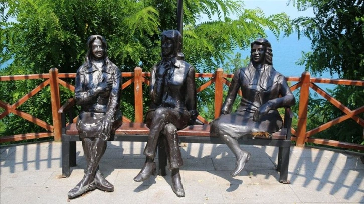 Ordu'da "üç kız heykeli" tahrip edildi