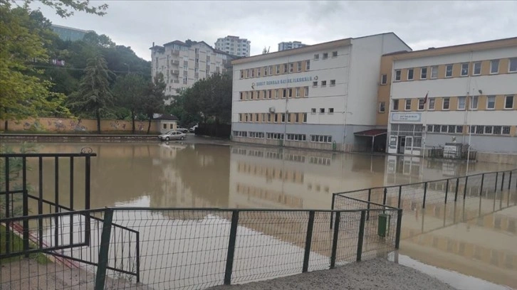 Ordu'nun Fatsa ilçesinde sağanak, su baskınlarına sebep oldu