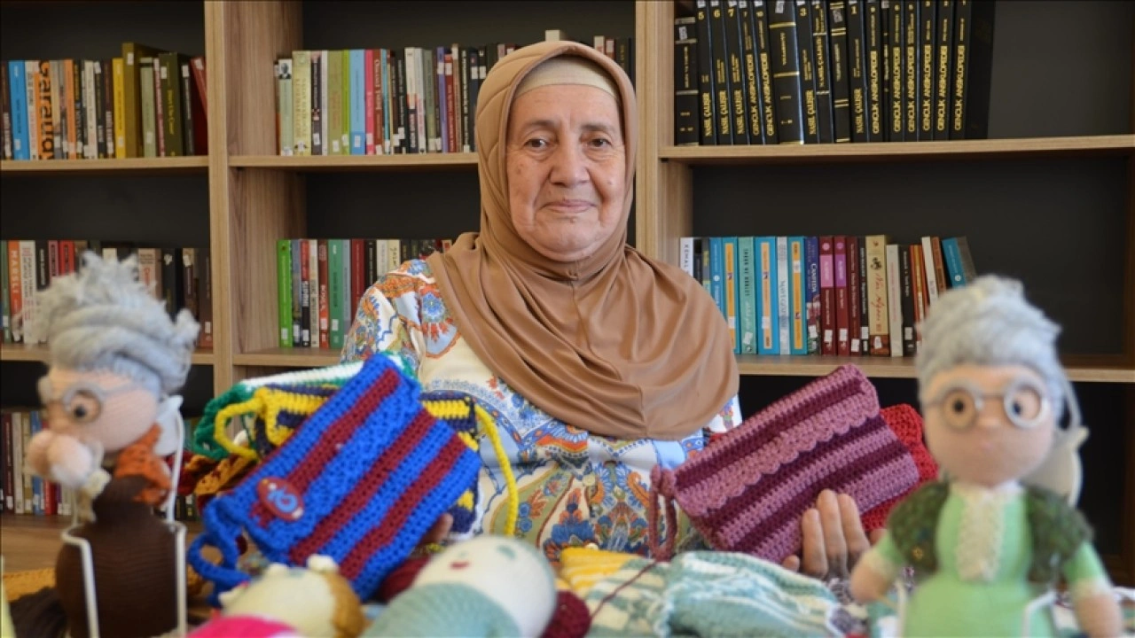 "Örgücü bayan" el emeği ürünlerinin gelirini kaldığı huzurevine bağışlayacak