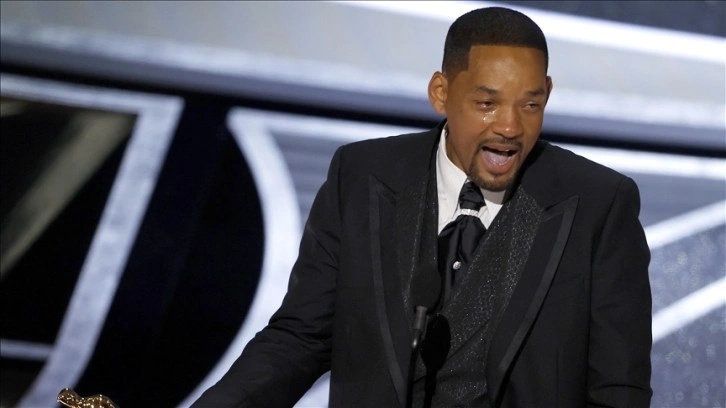 Oscar töreninde sunucu Rock'ı tokatlayan Will Smith özür diledi