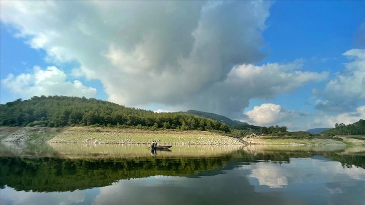 Osmaniye'de balıkçıların baraj gölünde av mesaisi başladı