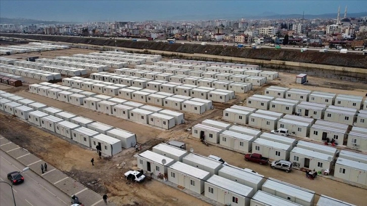 Osmaniye'de kurulan konteyner kente depremzedeler yerleştirilmeye başlandı