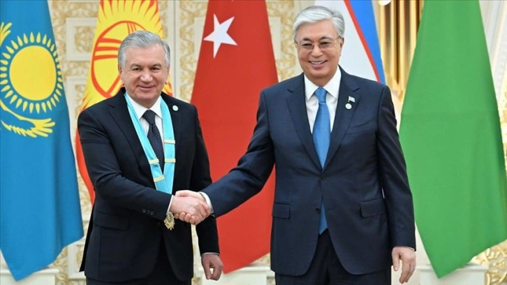 Özbekistan Cumhurbaşkanı Mirziyoyev'e 