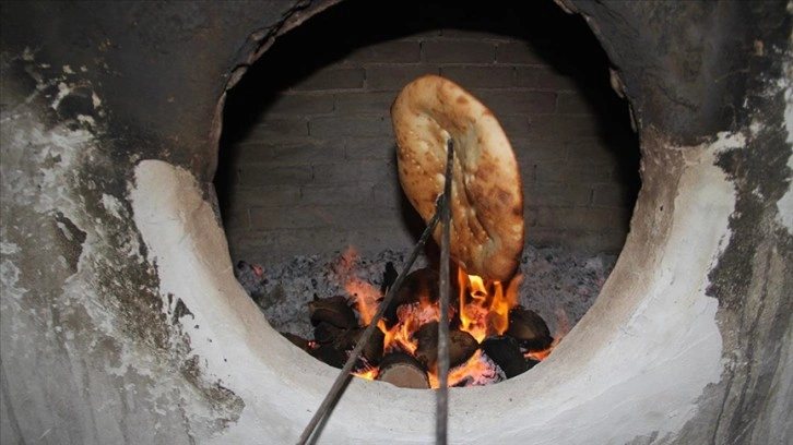 Özbekler, Buhara ekmeği geleneğini Anadolu'da yaşatıyor