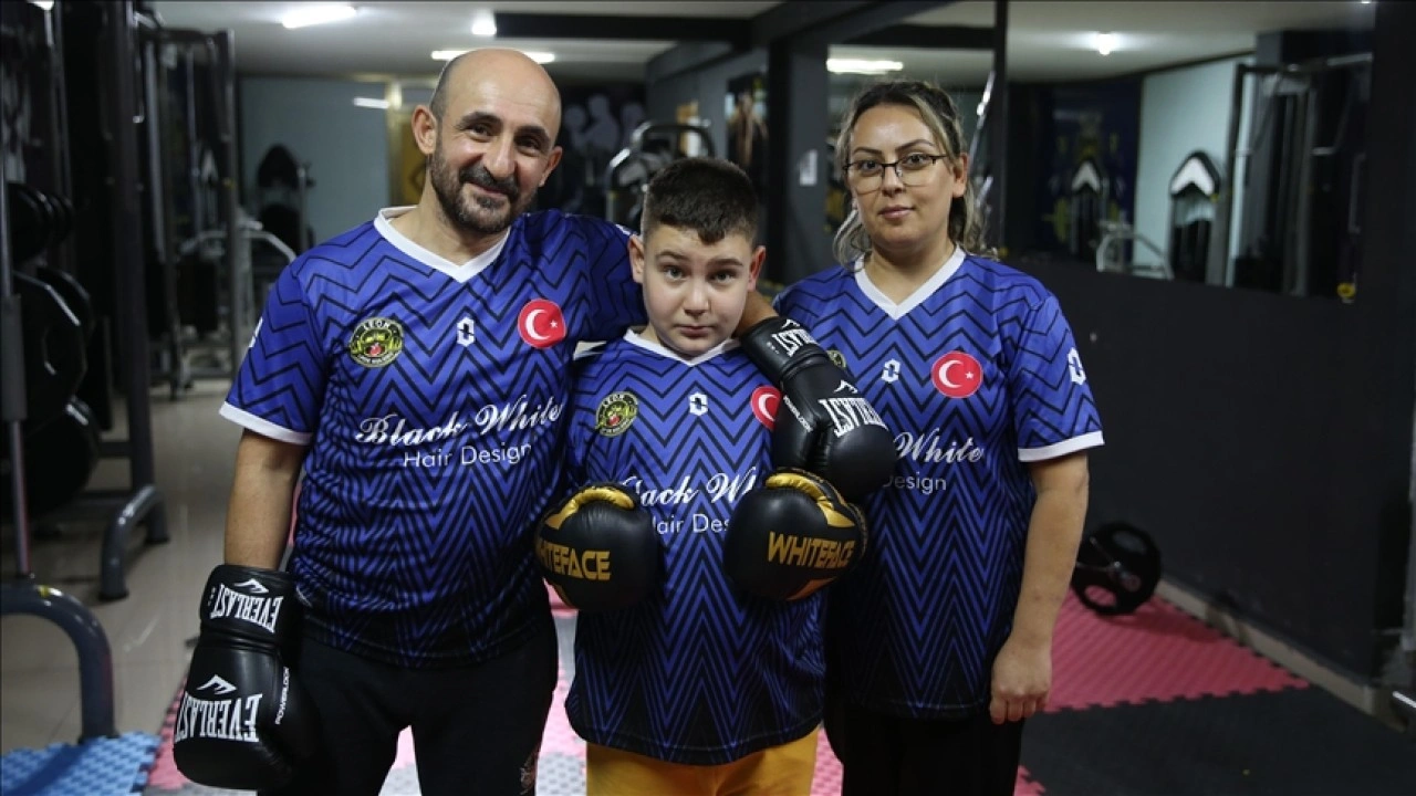 Özel birey Alptuğ Ali'nin mutluluğu için ailece spora başladılar