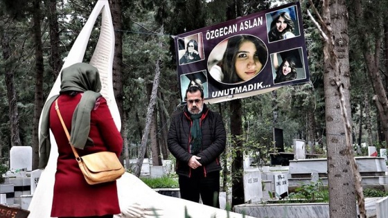 Özgecan Aslan ölümünün 5. yılında mezarı başında anıldı