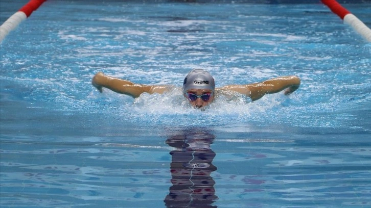 Özgürlüğü havuzda bulan görme engelli milli yüzücünün hedefi paralimpik şampiyonluğu