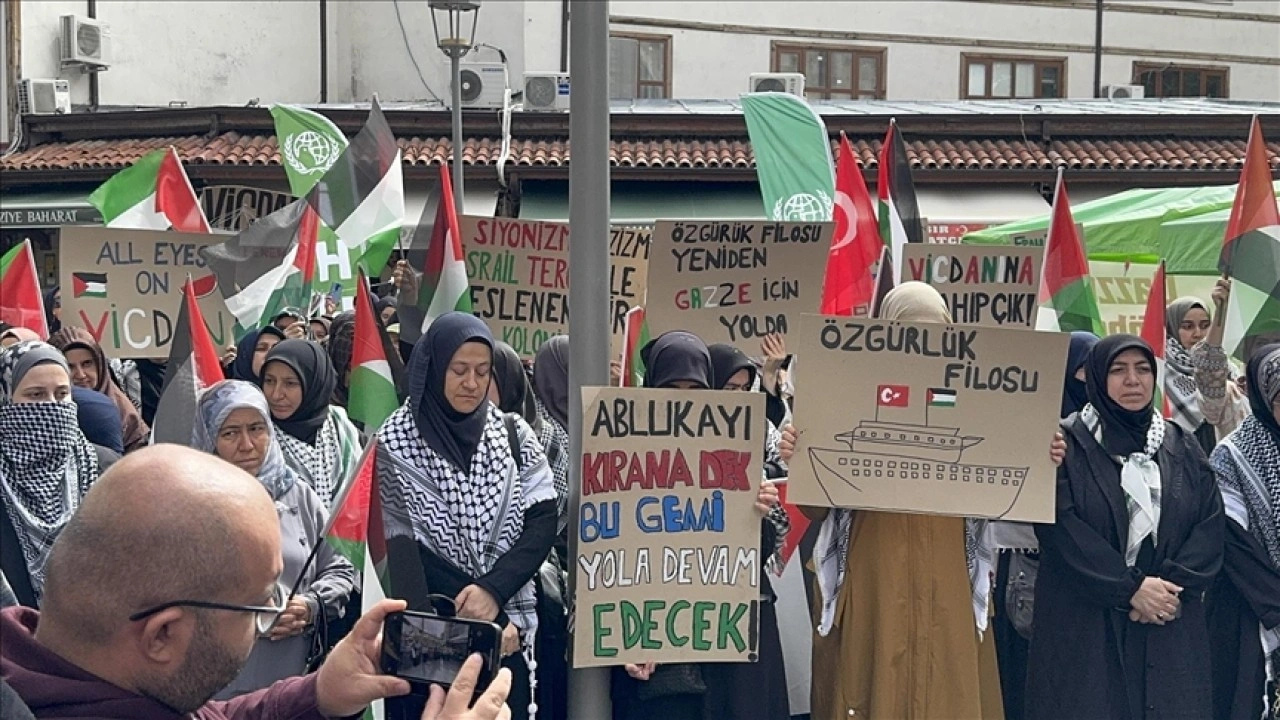 Özgürlük Filosu Koalisyonu'ndaki gemilere İsrail'in saldırısı Konya'da protesto edild