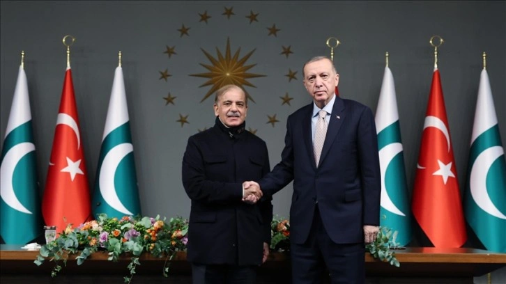 Pakistan Başbakanı Şerif, Cumhurbaşkanı Erdoğan'ı seçim başarısı dolayısıyla tebrik etti