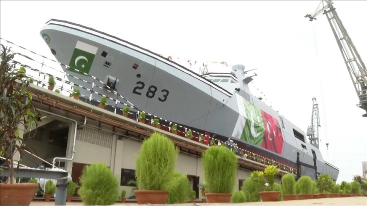 Pakistan MİLGEM Projesi'nin son gemisi PNS TARIQ suyla buluştu