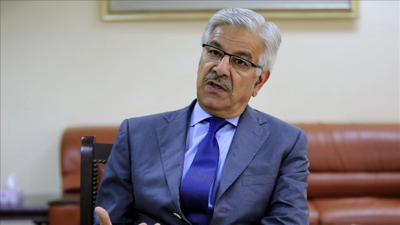 Pakistan Savunma Bakanı Asıf, "topyekün savaştan" kaçınmaya çalıştıklarını söyledi