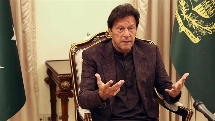 Pakistan'da eski Başbakan Han dahil 123 milletvekilinin istifası kabul edildi