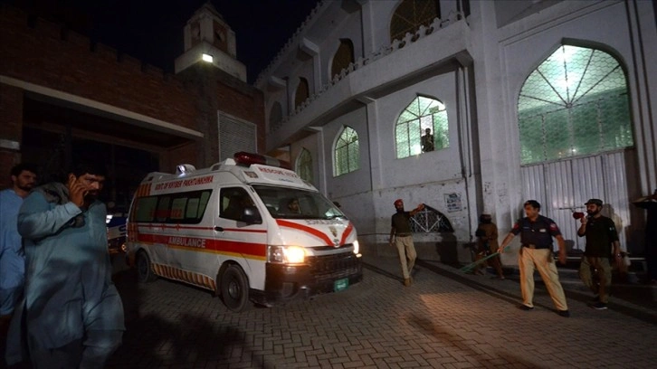 Pakistan'da siyasi parti kongresine yönelik intihar saldırısında ölü sayısı 56'ya çıktı