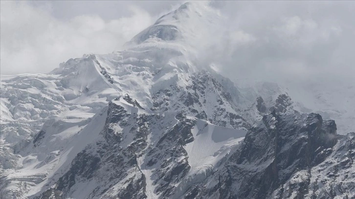 Pakistan'daki Nanga Parbat Dağı, 8 bin 126 metreyle dünyanın en yüksek 9. dağı