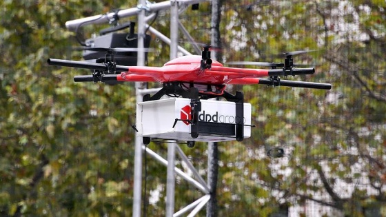Paris'i 'Drone'lar işgal etti