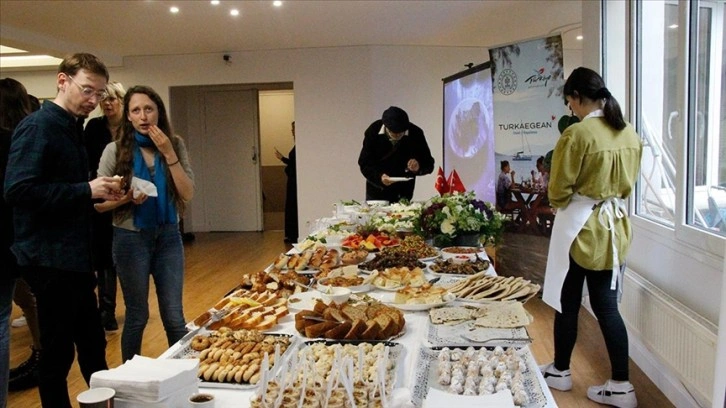 Paris'te Türk Mutfağı Haftası etkinliğinde Ege lezzetleri tanıtıldı