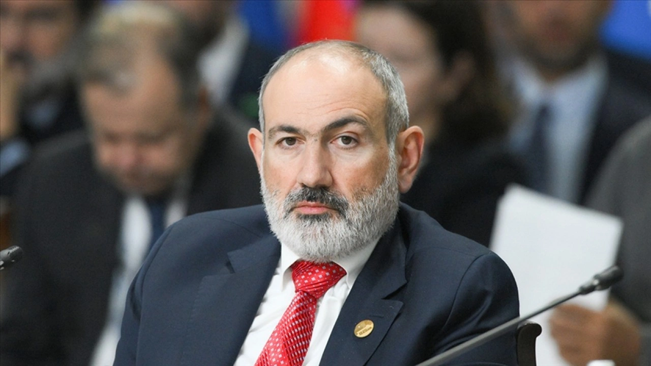 Paşinyan, Azerbaycan ve T&uuml;rkiye&rsquo;ye uzanan demir yolu hatlarının acilen onarılmasını istedi