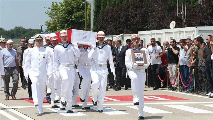 Pençe-Kilit operasyonu bölgesinde şehit olan uzman çavuşun naaşı Kocaeli'ye getirildi