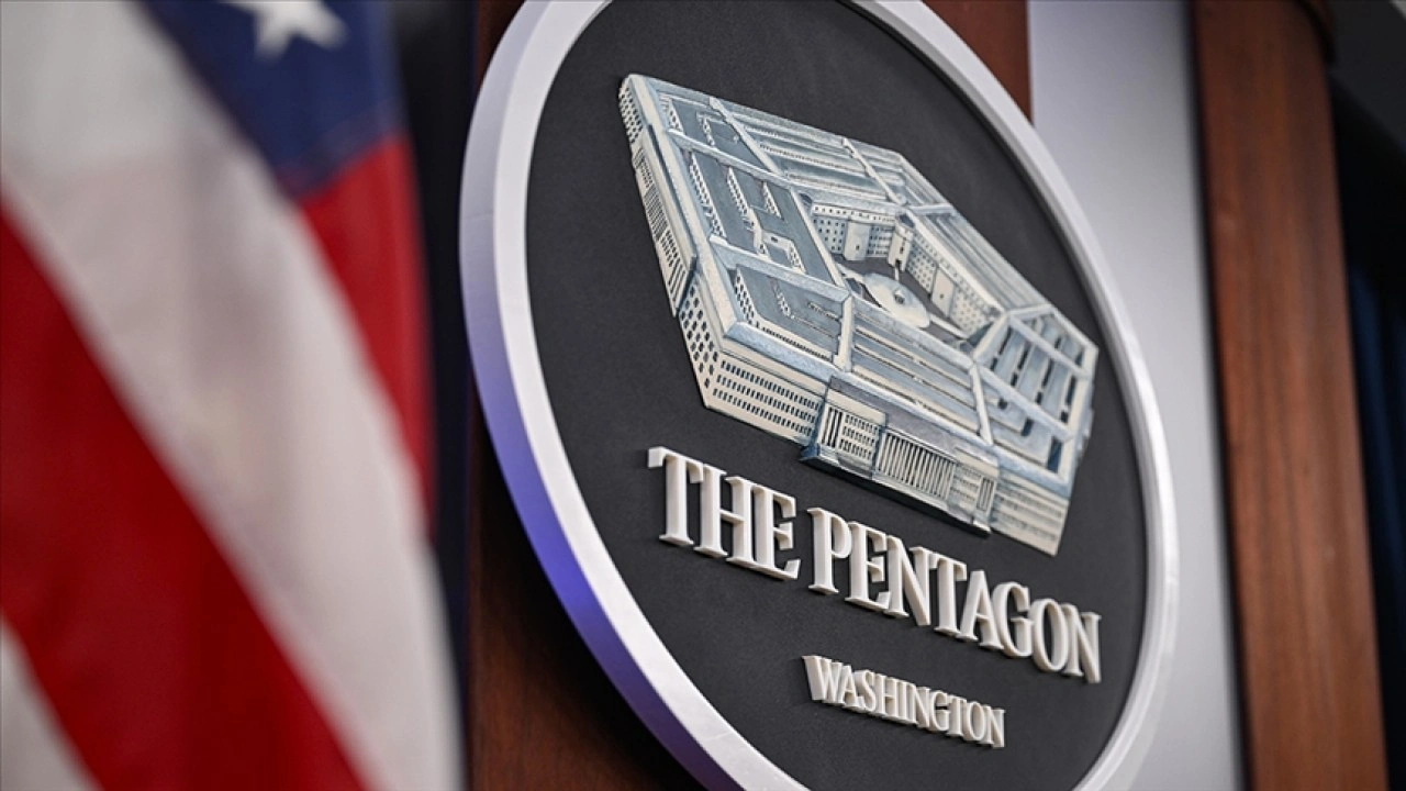 Pentagon, personel maaşını ödemek için Trump'ın "bir müttefikinden" bağış kullanacak