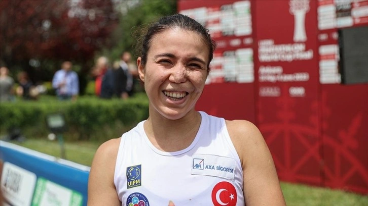 Pentatlonda Dünya Kupası'nda gümüş madalya alan İlke Özyüksel,