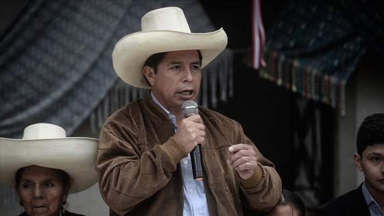 Peru&#039;da devlet başkanlığı seçimi yarışında solcu aday Castillo öne geçti