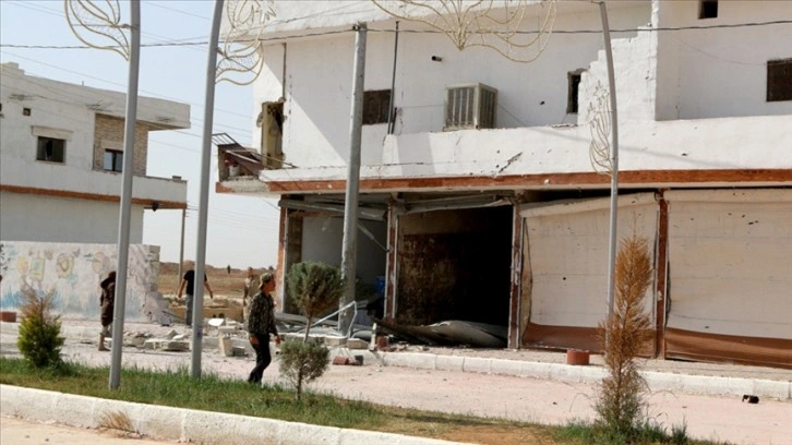 PKK/YPG'li teröristlerin Tel Abyad'da bir eve düzenlediği roket saldırısında 2 sivil öldü
