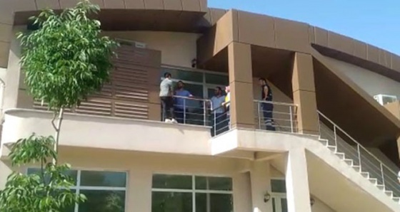 Polis binadan atlamak isteyen genç kızı böyle kurtardı