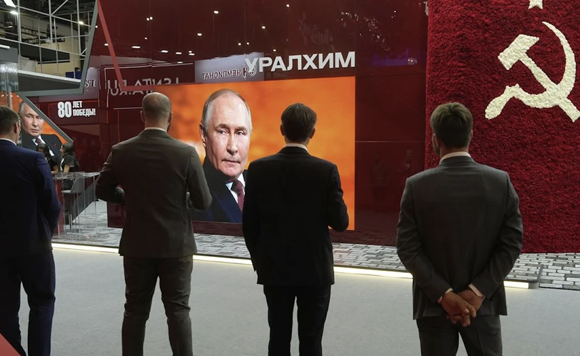 Putin, &quot;Avrupa'ya açılan pencere&quot;den Batı'ya mesajlar verdi -Fuad Safarov, Moskova'dan yazdı-