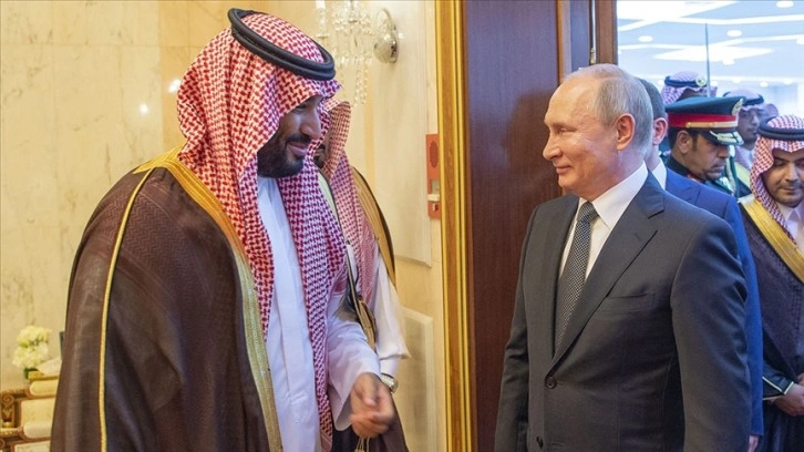 Putin, Suudi Arabistan Veliaht Prensi ile petrol piyasasını görüştü