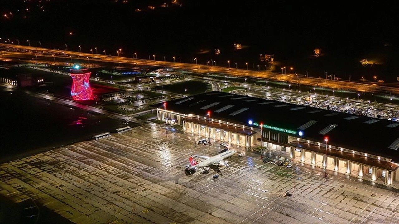 Rize-Artvin Havalimanı nisanda 77 bin 895 yolcuya hizmet verdi