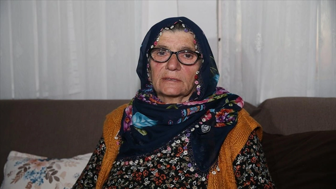 Rizeli 80 yaşındaki Selime nine, mahsur kaldığı yayladan askeri helikopterle kurtarıldı