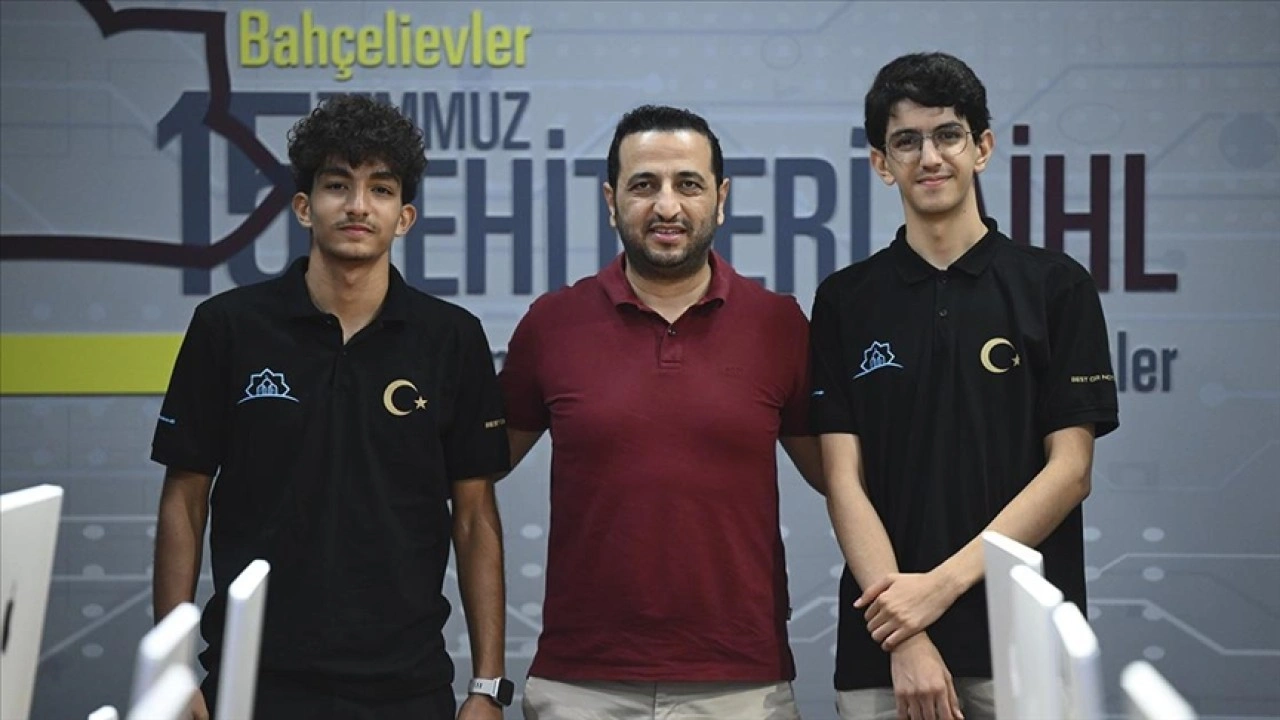 Robot kol projesiyle dünya ikincisi olan gençlerden "milli teknolojiye katkı" hedefi