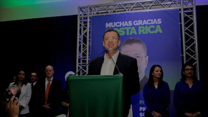 Rodrigo Chaves, Kosta Rika'nın yeni devlet başkanı oldu