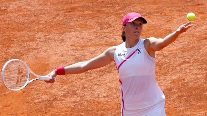 Roland Garros'ta Swiatek üst üste 3. kez şampiyonluk için korta çıkacak