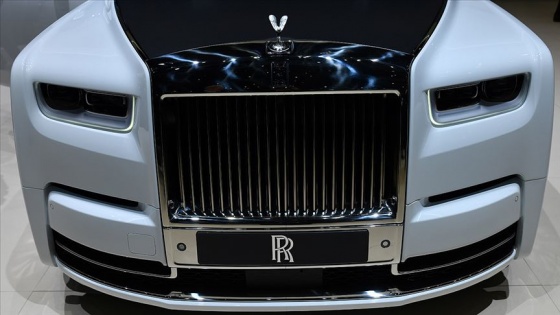 Rolls-Royce 5,4 milyar sterlin zarar açıkladı