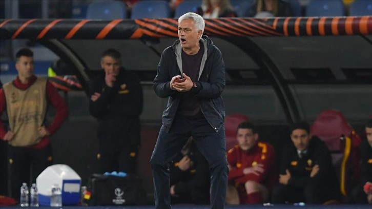 Roma, koleksiyoner Mourinho ile UEFA Avrupa Ligi'nde şampiyonluk peşinde