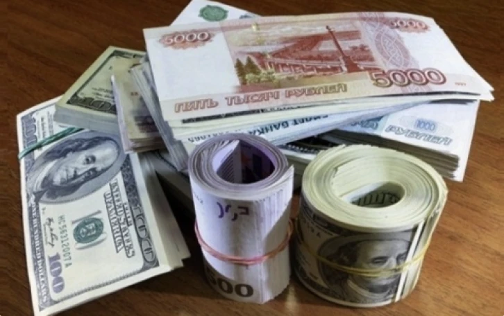 Rus ekonomist Grigoriyev: Dolar kuru Ekim sonuna kadar 105 rubleyi aşabilir! Ancak…