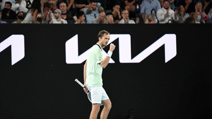 Rus tenisçi Medvedev, dünya sıralamasında zirveye çıktı