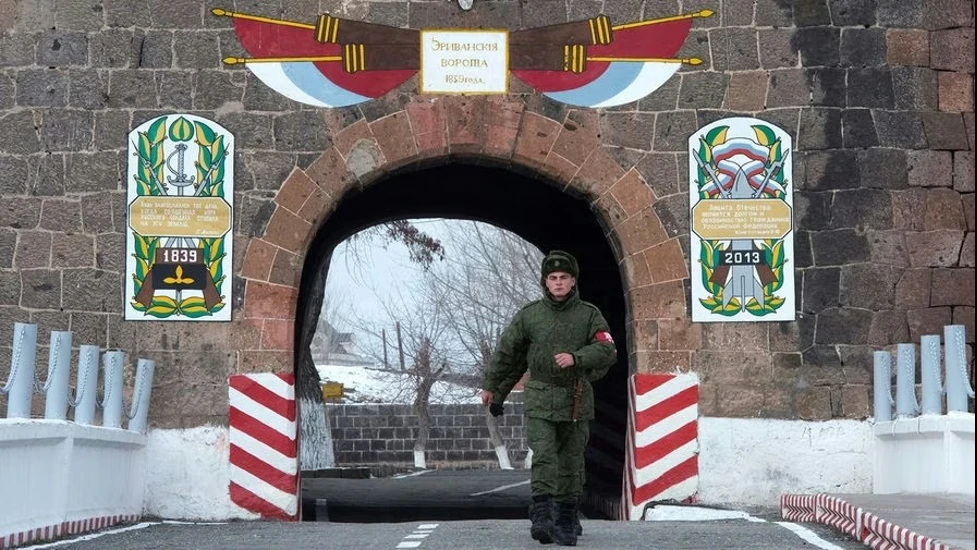 Rusya Ermenistan’a geri mi dönüyor? -Ömür Çelikdönmez yazdı-