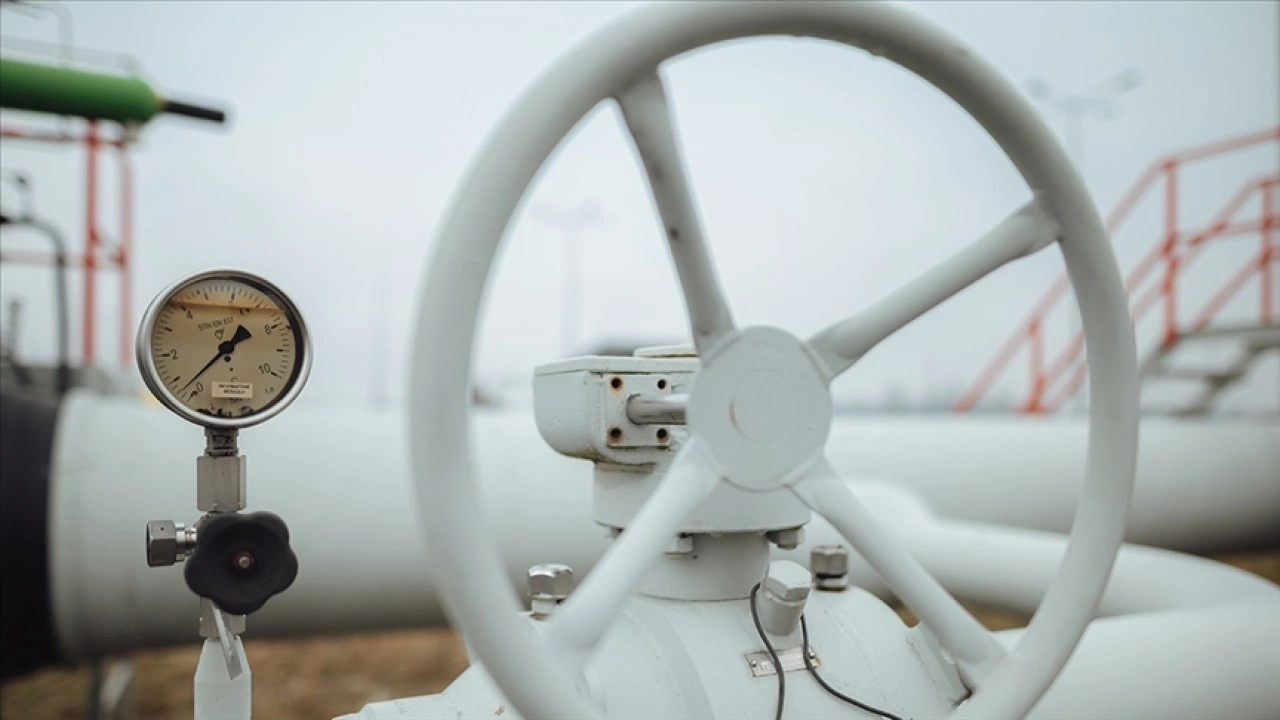 Rusya'nın petrol ve doğal gaz gelirleri kasımda yüzde 33,8 azaldı