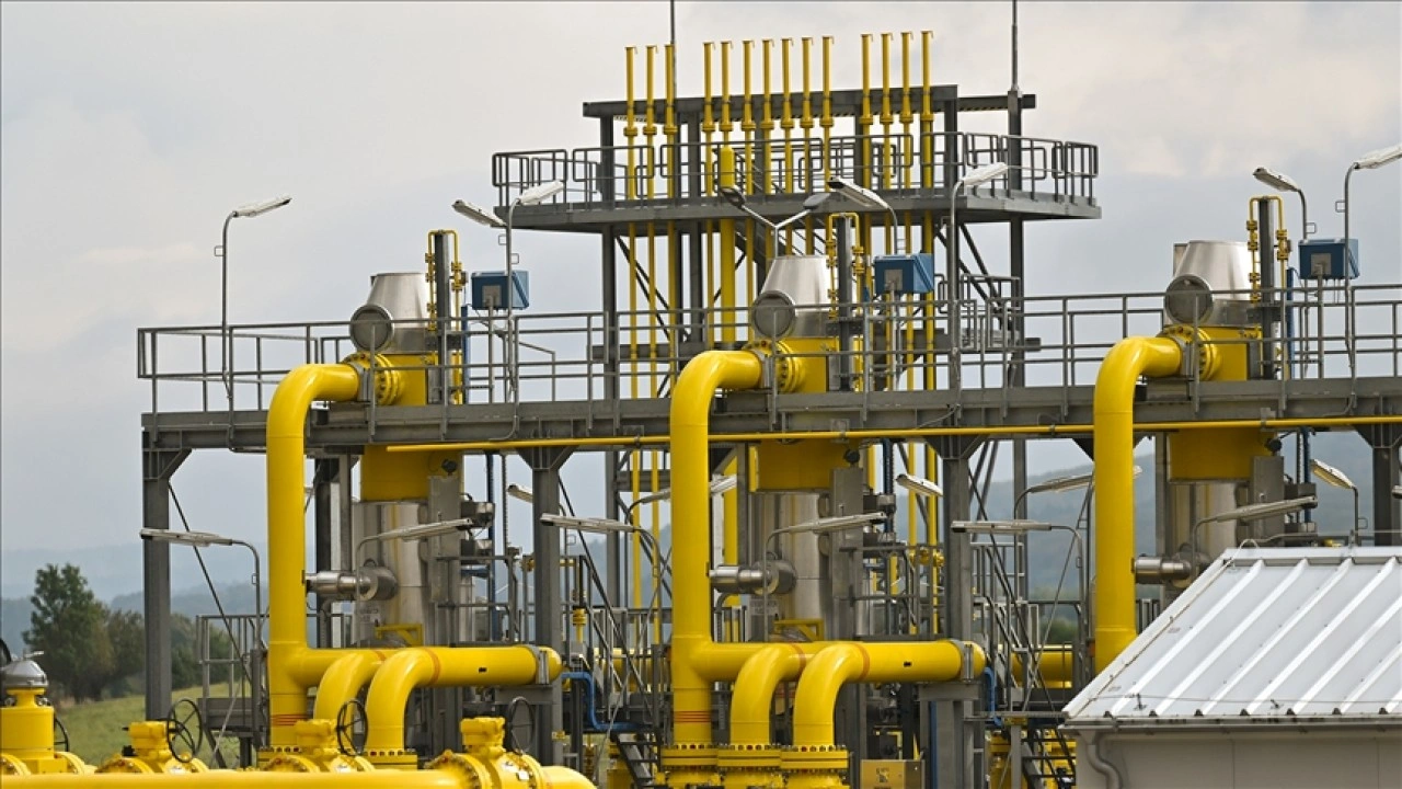 Rusya'nın petrol ve doğal gaz gelirleri yüzde 35 azaldı